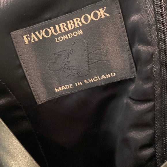 Favourbrook formal attire - Picture 7 of 9